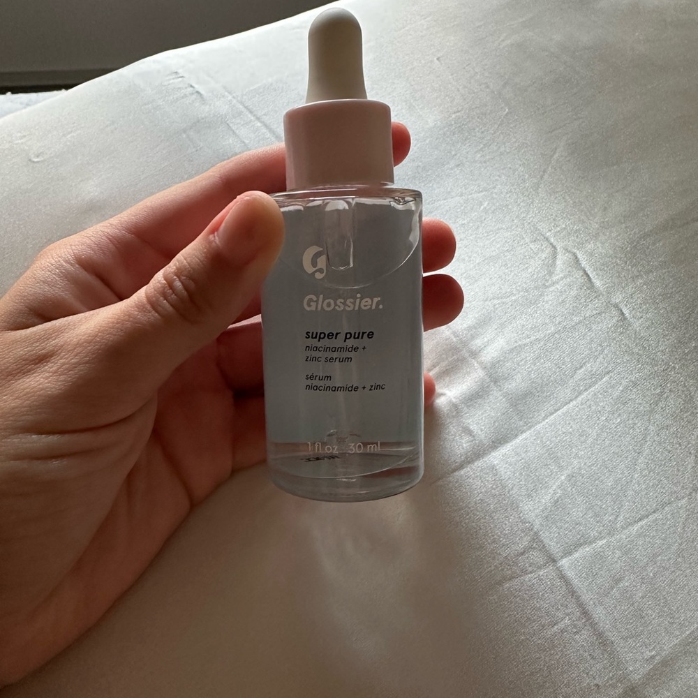 Glossier super pure